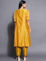 GOLDEN LINEAGE KURTA SET