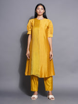 GOLDEN LINEAGE KURTA SET