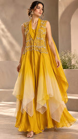 GOLDEN GLOW PRINCESS FLARE PEARL CAPE SET